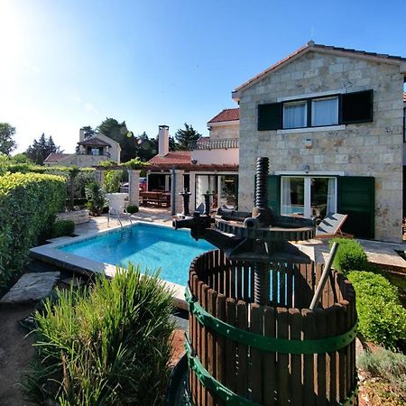 Villa Luci Pucisca Buitenkant foto