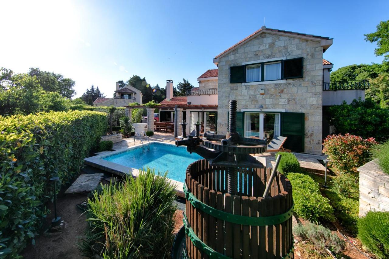 Villa Luci Pucisca Buitenkant foto