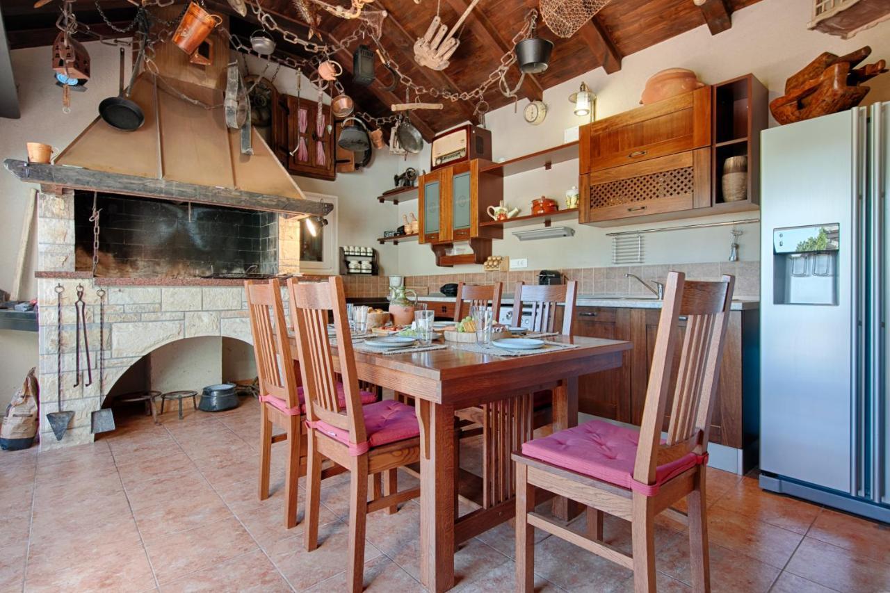 Villa Luci Pucisca Buitenkant foto