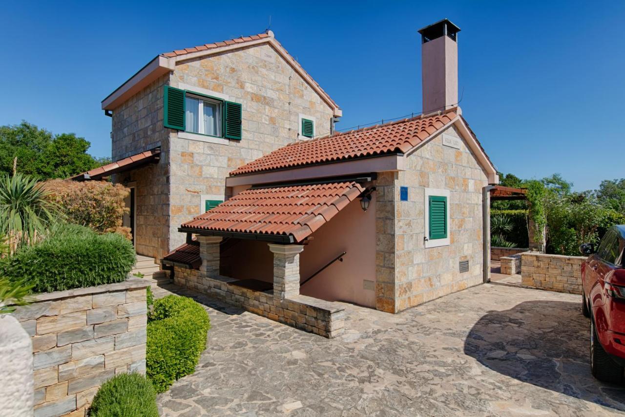 Villa Luci Pucisca Buitenkant foto