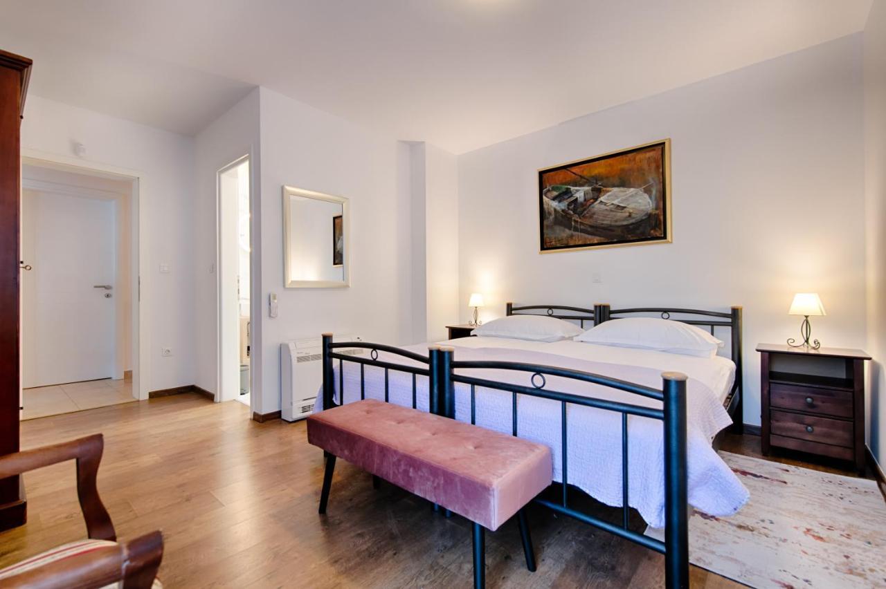 Villa Luci Pucisca Buitenkant foto