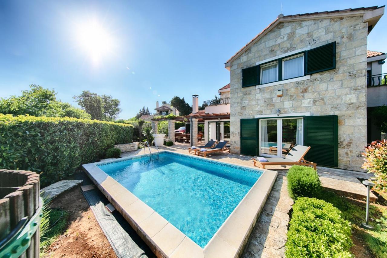 Villa Luci Pucisca Buitenkant foto