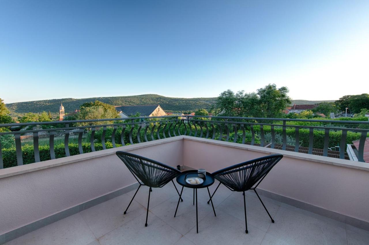 Villa Luci Pucisca Buitenkant foto