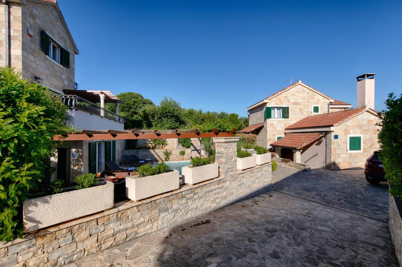 Villa Luci Pucisca Buitenkant foto
